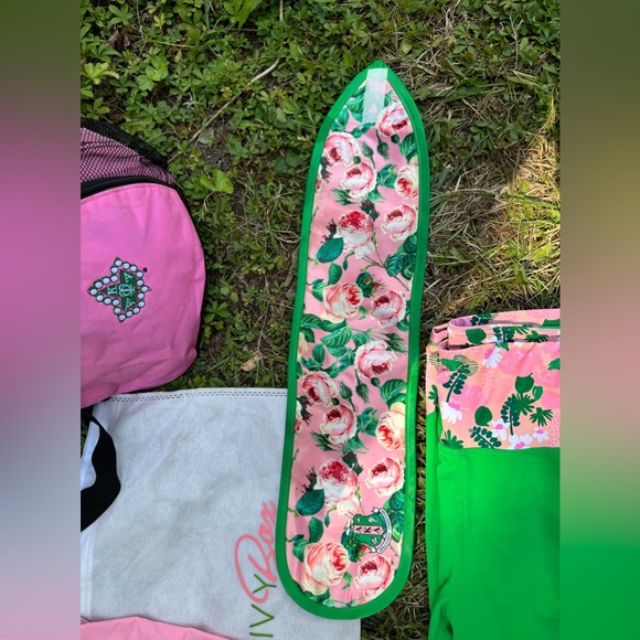 Xl Ultimate AKA Bundle: Stylish, Functional, and Fun! - Picture 11 of 13